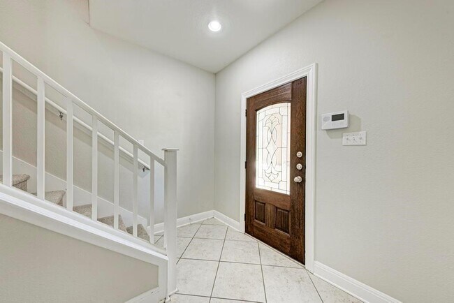 Building Photo - 500 Tyree Rd