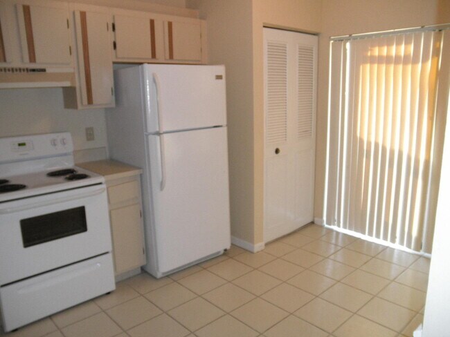 Building Photo - 622 Sea Pine Way