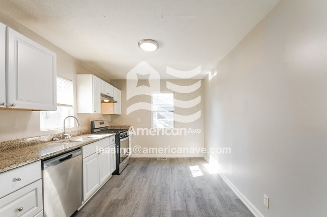 Building Photo - 3608 N Sadlier Dr