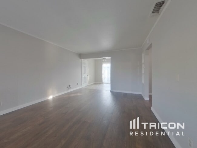 Building Photo - 6900 Coronation Ct