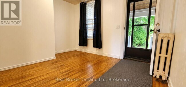 Photo du bâtiment - 1154 4th Ave E