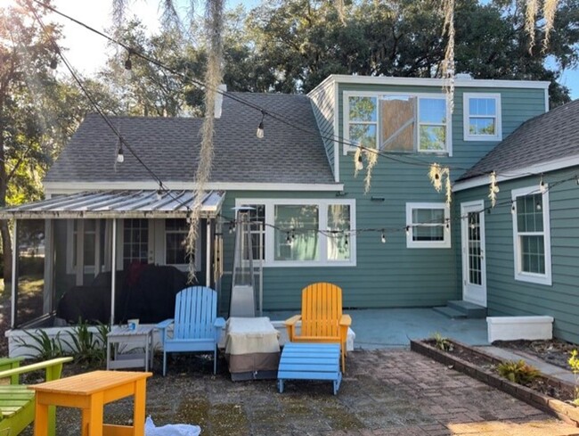Building Photo - Downtown Mount Dora