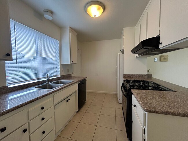 Foto del edificio - Lovely 3-Bedroom, 2-Bath Home with Spacious Backyard