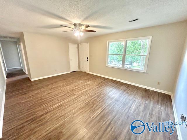 Building Photo - 13921 SW Wyandotte Dr