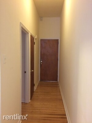 Building Photo - 427 S 8th St