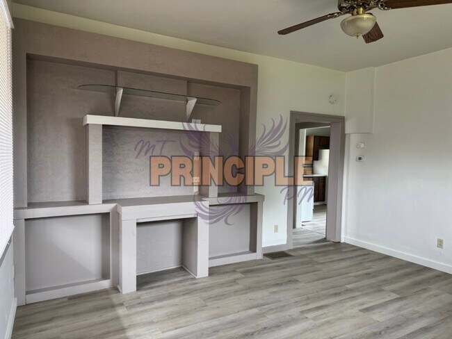 Foto del edificio - 2037 Whitman Ave