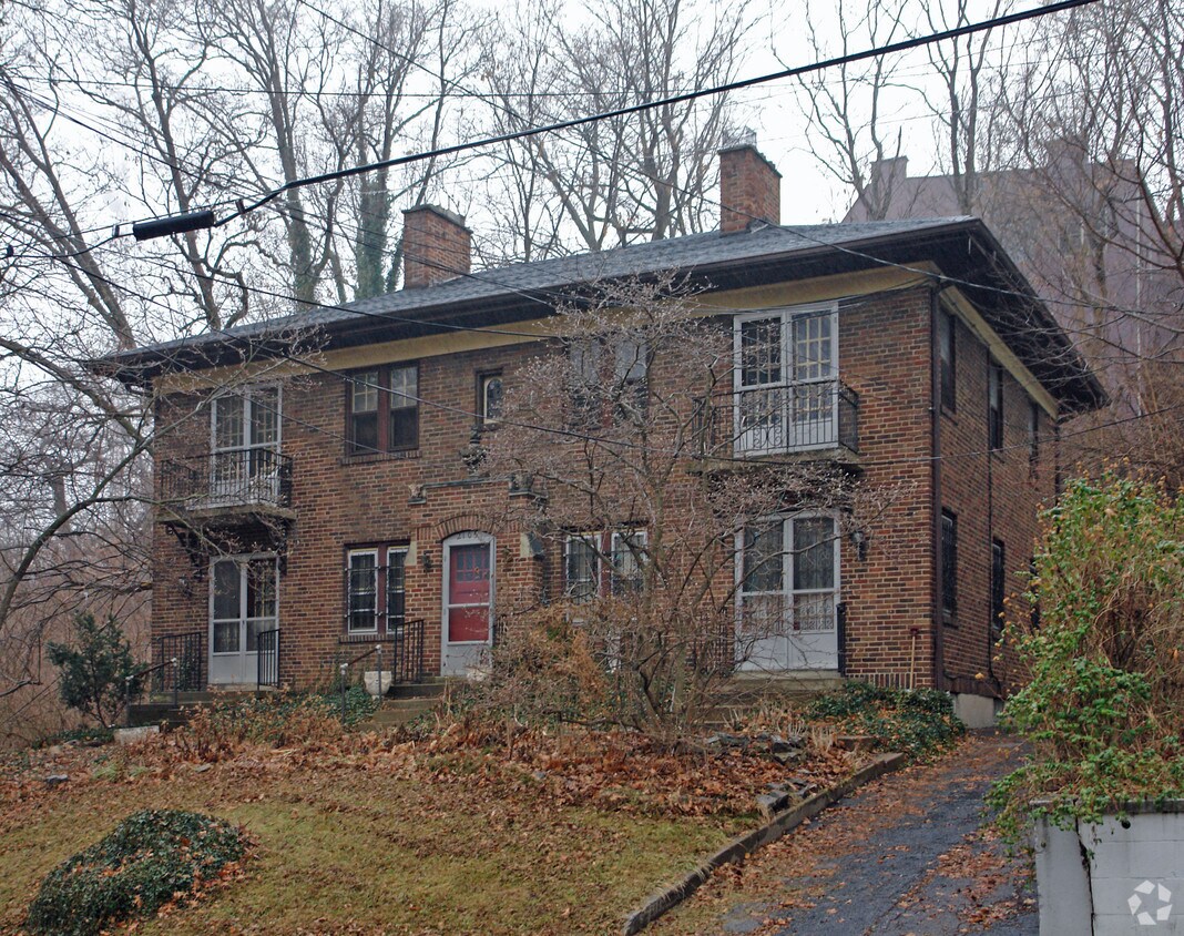 Primary Photo - 2105 Fulton Ave