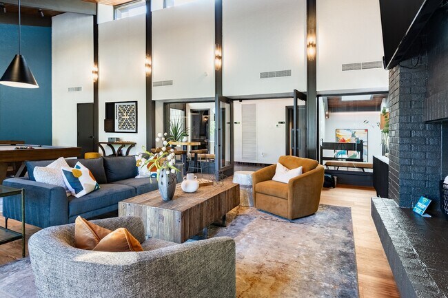 Foto del edificio - Yester Oaks Apartments