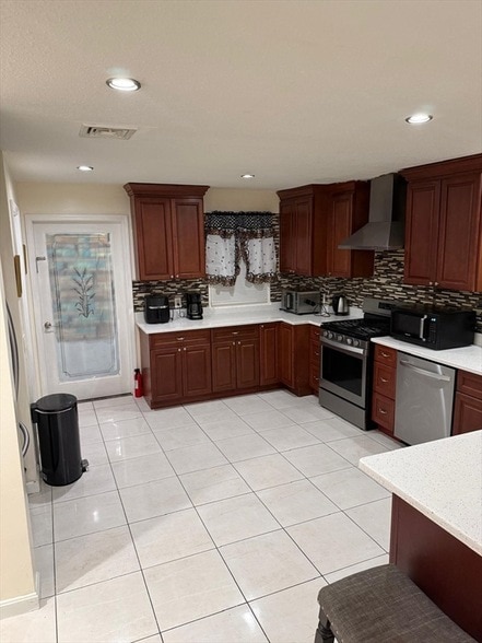 Building Photo - 25 Pershing St