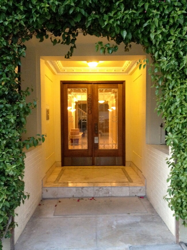 Building Photo - 2240 Green St