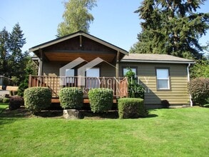 Building Photo - 3309 Tarabochia St