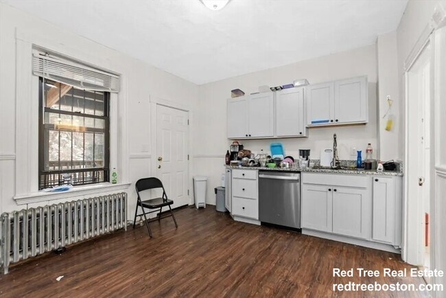 Building Photo - 866 Huntington Ave