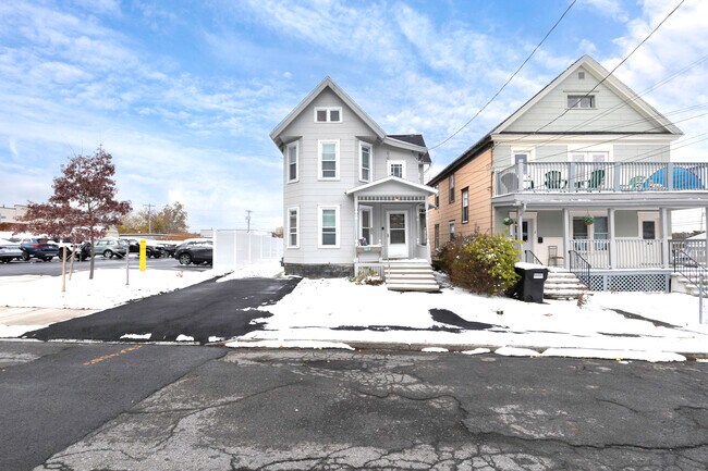 Building Photo - 127 Ashworth Pl