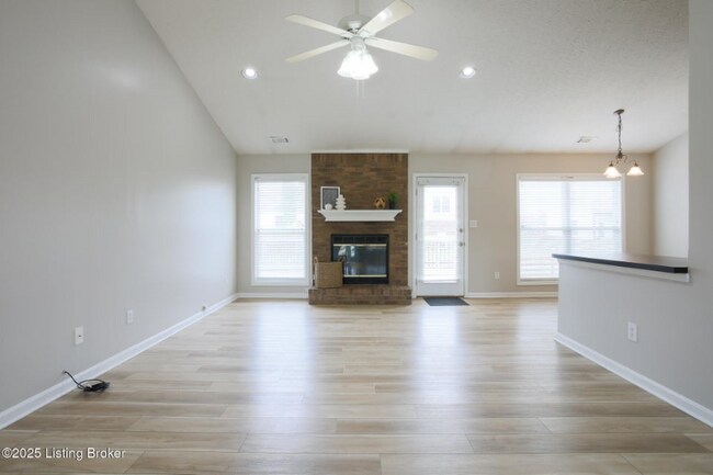 Building Photo - 4916 Honeylore Ct