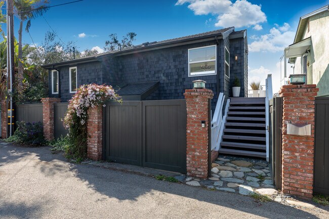 Building Photo - 31641 Jewel Ave