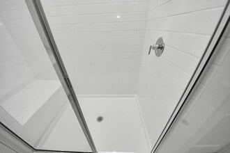 Building Photo - 28910 Rustic Robin Ln