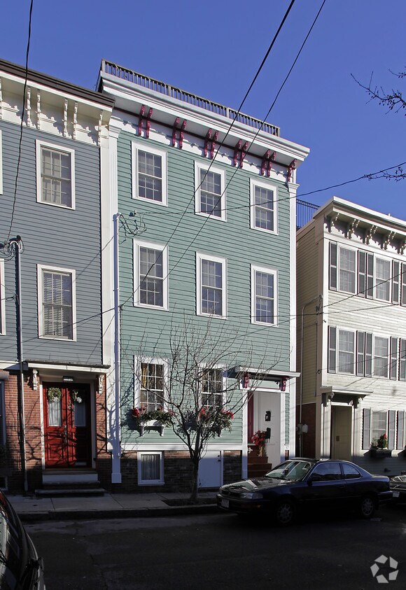 37 Russell St, Charlestown, MA 02129 Apartments in Charlestown, MA