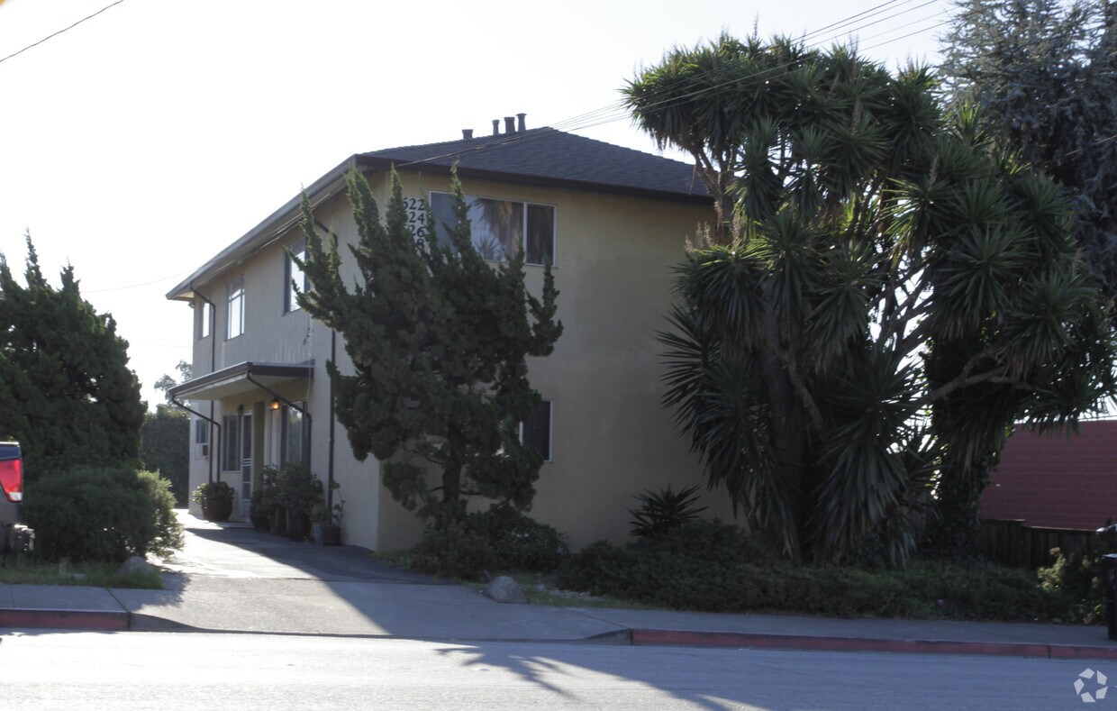 Primary Photo - 1622-1628 150th Ave