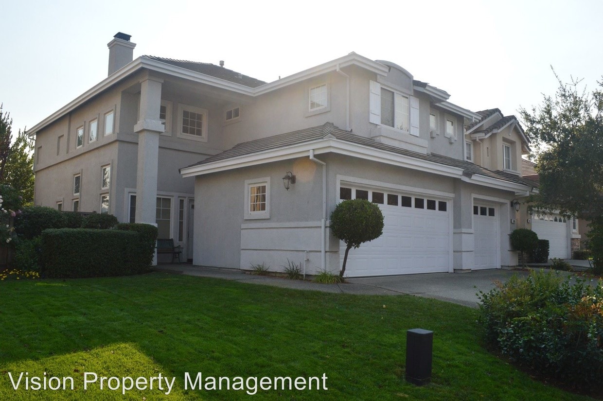 Primary Photo - 5 br, 3 bath House - 186 Blackstone Dr.