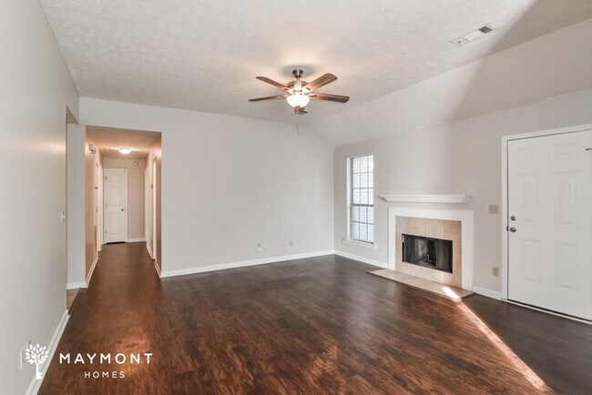 Foto del edificio - 6355 Sandy Ridge Curv