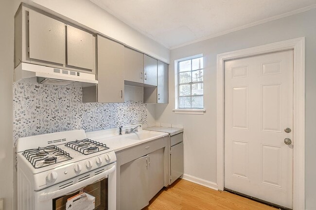 Building Photo - 517 N Florida St