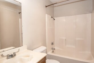 Building Photo - 3902 Peperport Dr