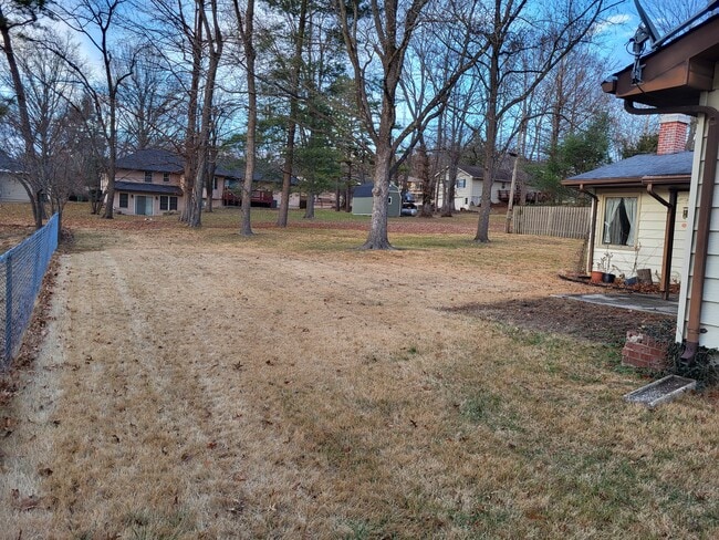 Building Photo - 1305 Whitney Ln