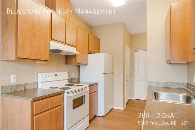 Foto del edificio - 5945 Trail Ave NE