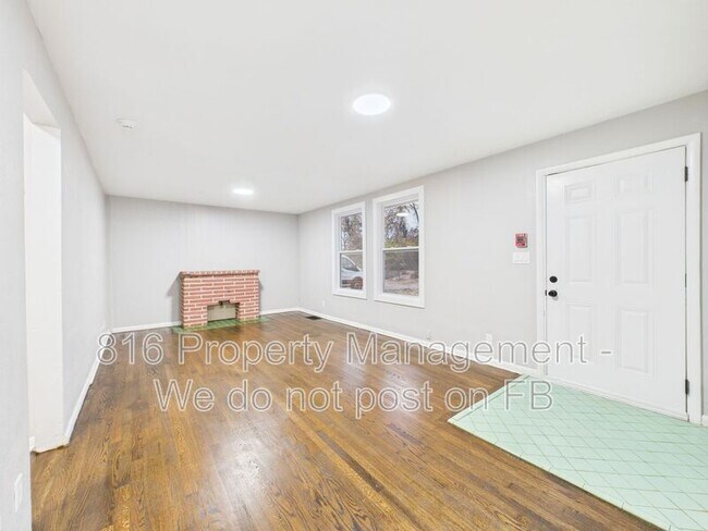 Building Photo - 7560 Prospect Ave