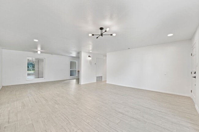 Building Photo - Chic, Bright, and Inviting - Welcome to Lark!