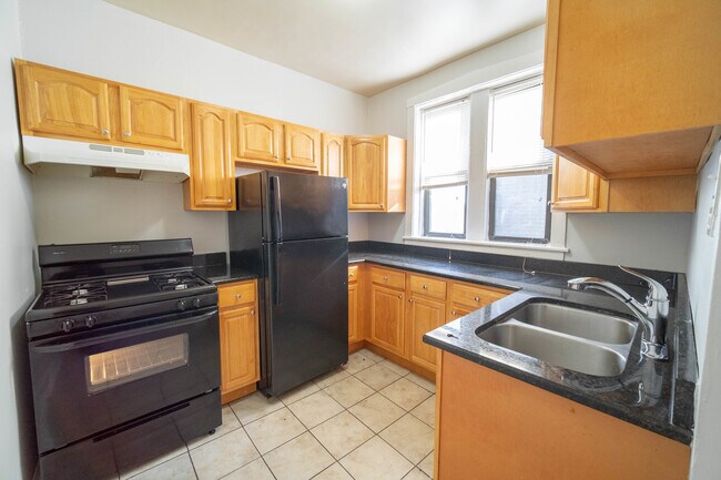 Foto del edificio - 3821 W Wrightwood Ave