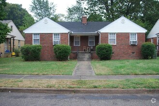 Building Photo - 115-117 Roberta Dr