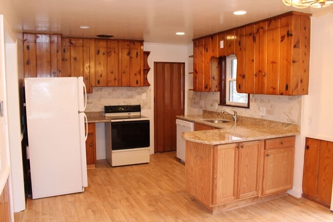 Foto del edificio - "Kool in Kensington" Heights - 4 bed  / 2 ...