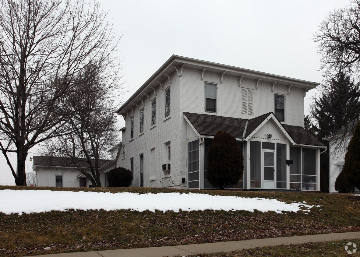 211 Franklin St, Tiffin, OH 44883 Apartments in Tiffin, OH