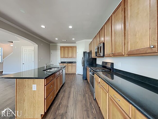 Building Photo - 213 Laurel Crest Way