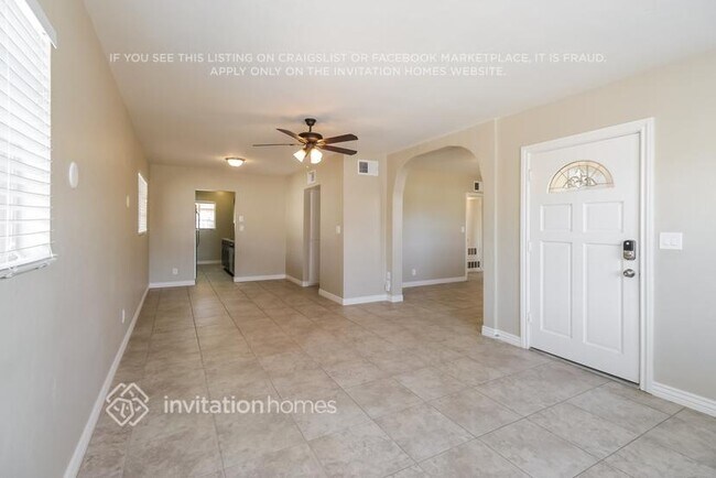 Foto del edificio - 1649 E 1st St