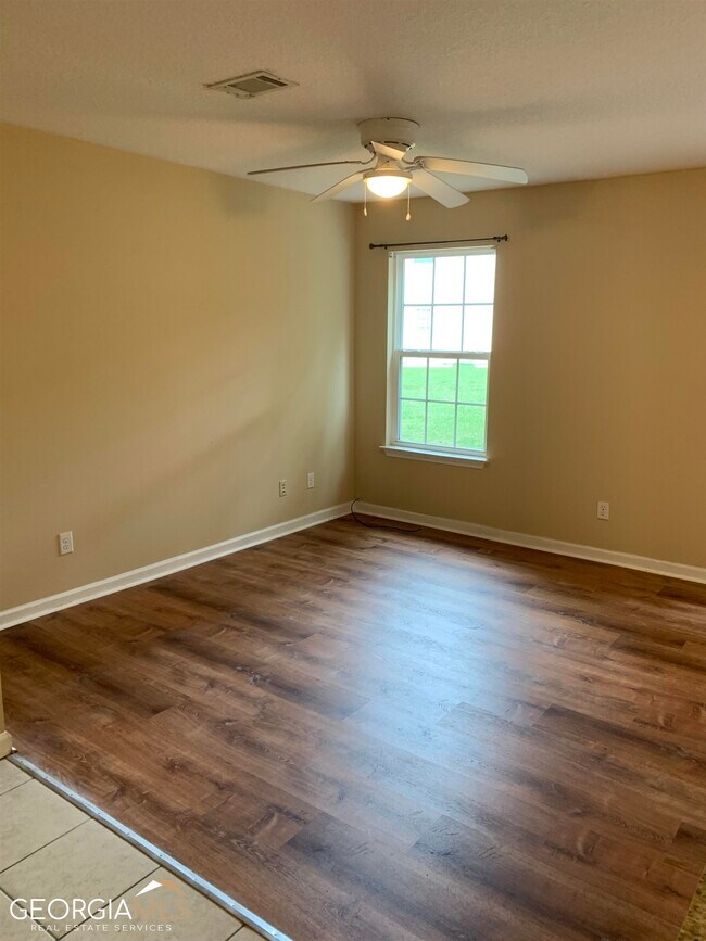 Building Photo - 103 Deep Bay Cir