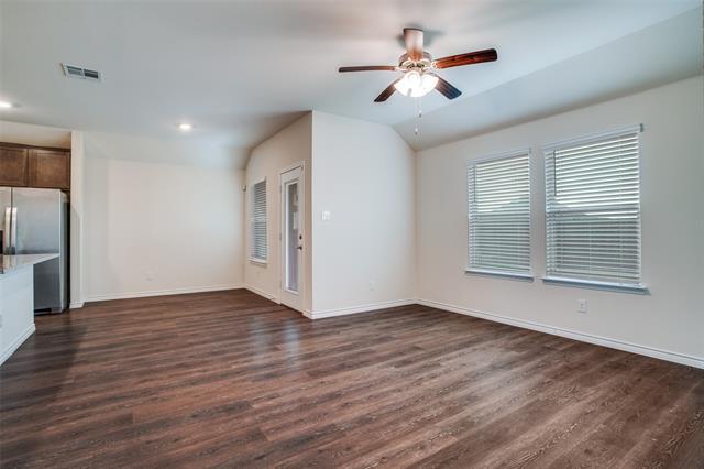 Foto del edificio - 627 Willow View Way