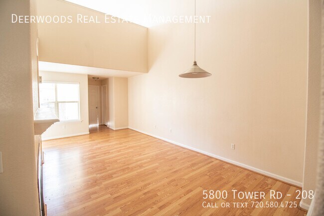 Foto del edificio - 5800 Tower Rd