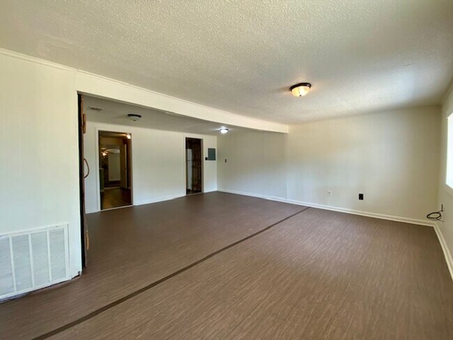 Building Photo - Princeton Louisiana -5834 Hwy 80  - 3 bedr...