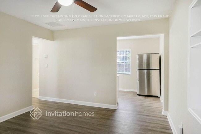 Building Photo - 2826 17th Ave N