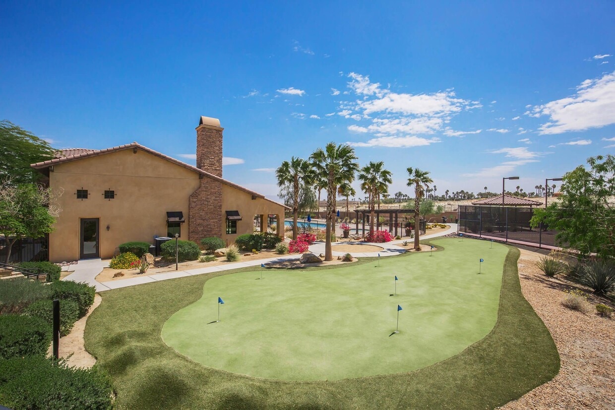 Primary Photo - Vineyards at Palm Desert Apartment Homes