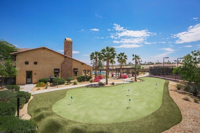 Foto del edificio - Vineyards at Palm Desert Apartment Homes