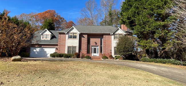 Stately Brick Home in Prime City Location - Stately Brick Home in Prime City Location