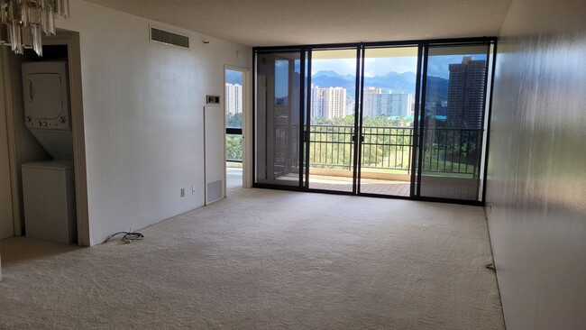 Foto del edificio - Centrally located 2bd, 2ba, 1pkg? 1012sqft...