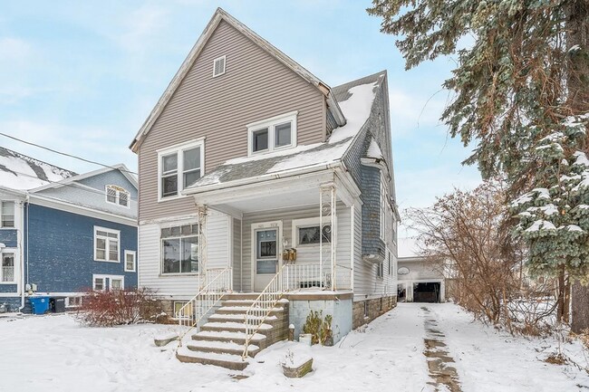 Building Photo - 541 Mt Vernon St