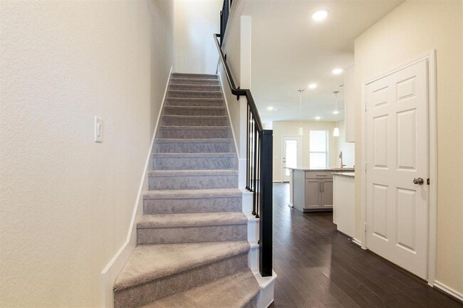 Building Photo - 3421 Avondale St