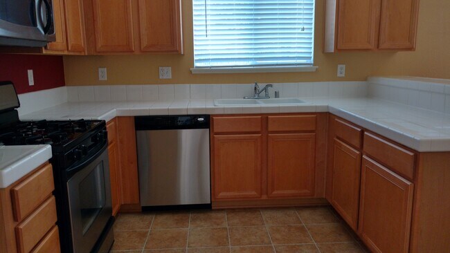 Foto del edificio - 3 Bedroom 2 bath 2 story home