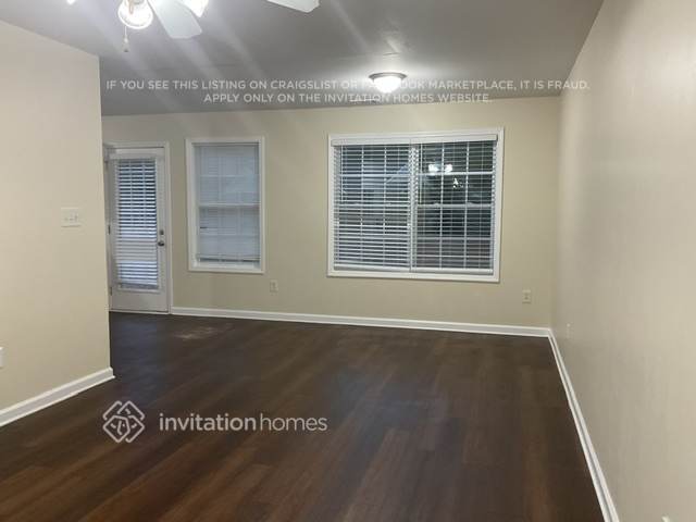 Foto del edificio - 2170 Ivy Ln