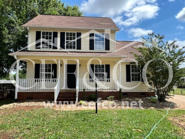 Primary Photo - 349 E Myles Ln